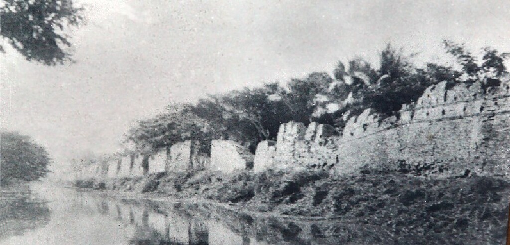 chiang_mai_wall_1900